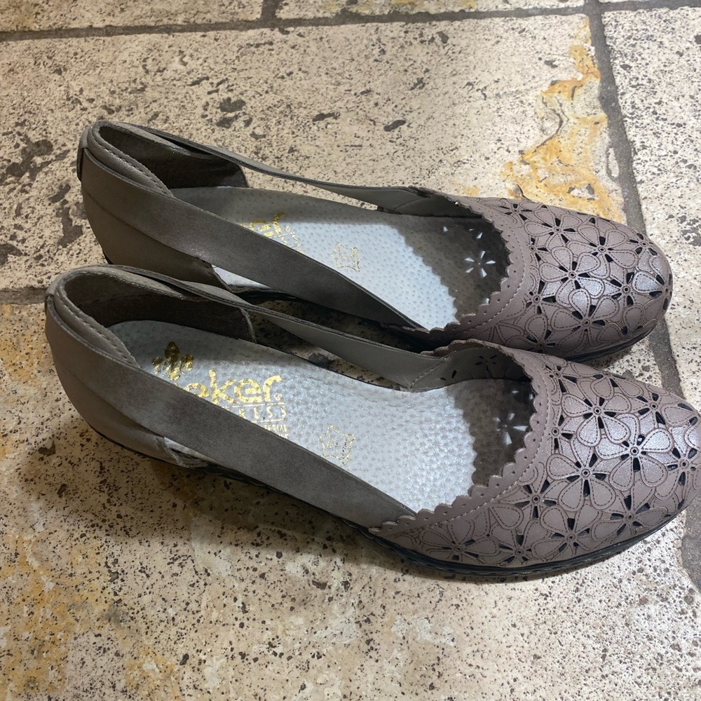 New Rieker shoes with small heel